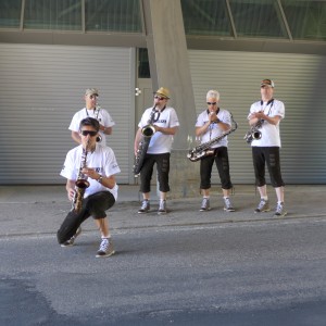 Sax quintett to cheer us up...