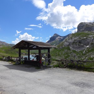 bike shelter at Auberge du Sanetsch