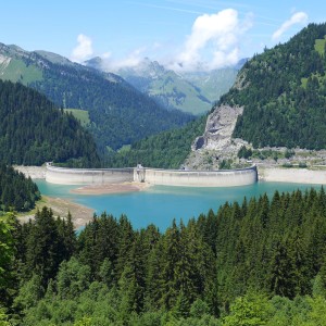 two walls but a low water level